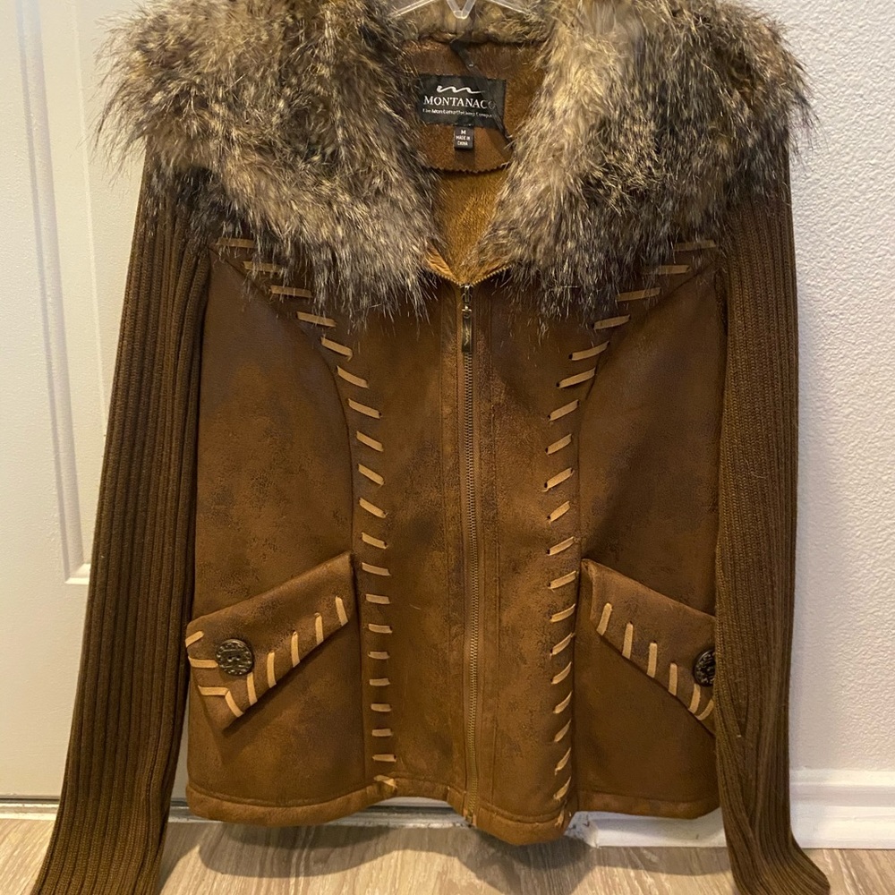 Suede Jacket with faux fur collar